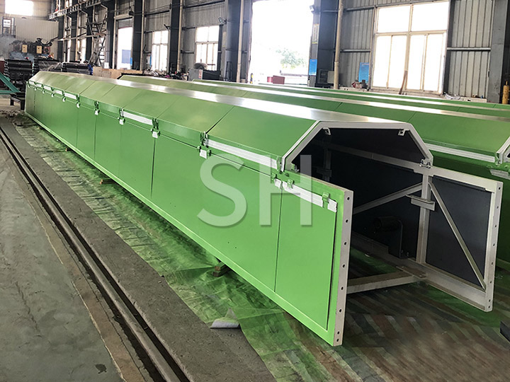 Fully sealed belt conveyor