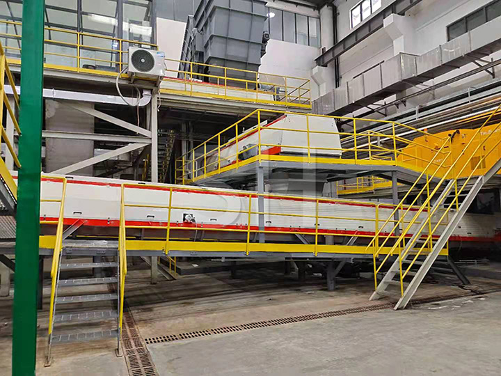 Sealing belt conveyor