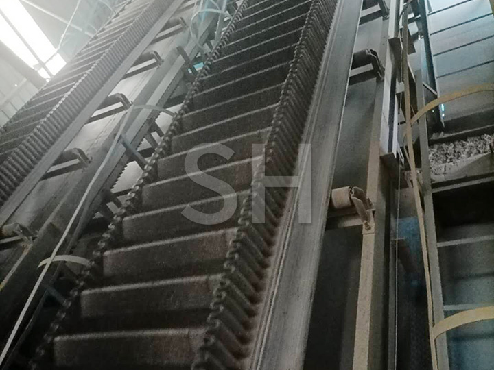 Large Inclination Belt Conveyor